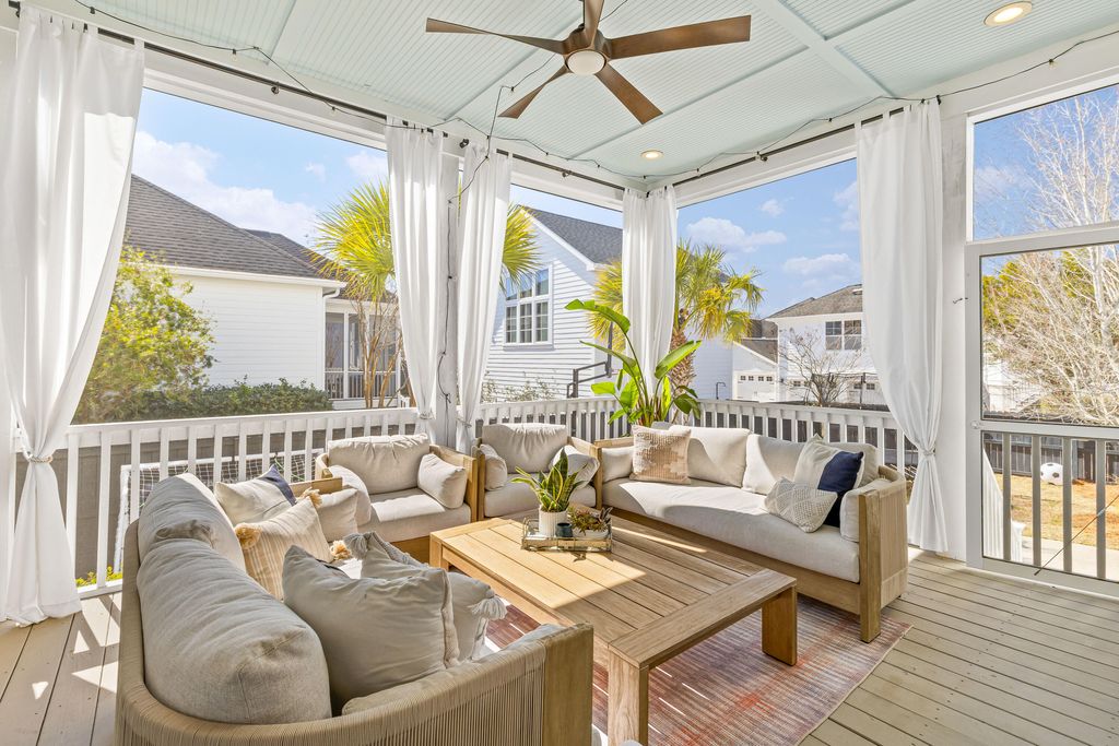 Image 32 of property listing at 2421 Louisville Street, Charleston, SC 29492