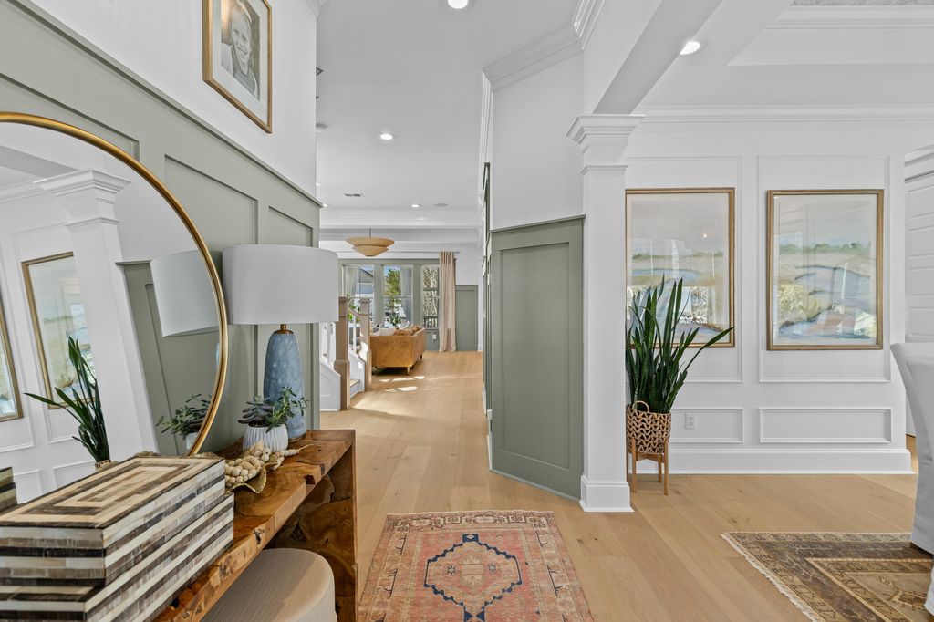 Image 4 of property listing at 2421 Louisville Street, Charleston, SC 29492