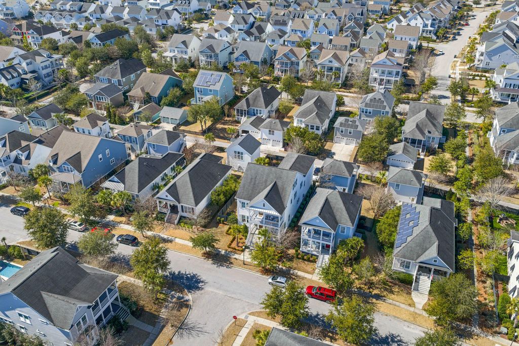 Image 44 of property listing at 2421 Louisville Street, Charleston, SC 29492