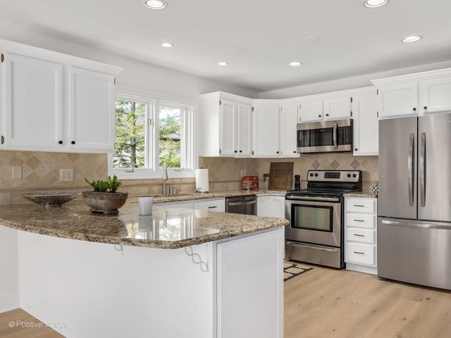 412 66th Street, Downers Grove, IL 60516