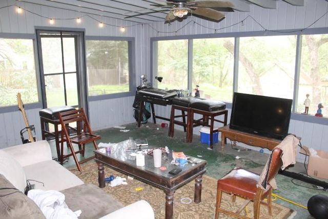 1306 Alamo ST, San Marcos, TX 78666