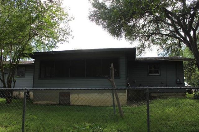 1306 Alamo ST, San Marcos, TX 78666