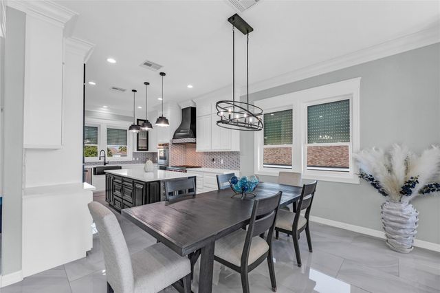 16529 Tampico Way, Jamaica Beach, TX 77554