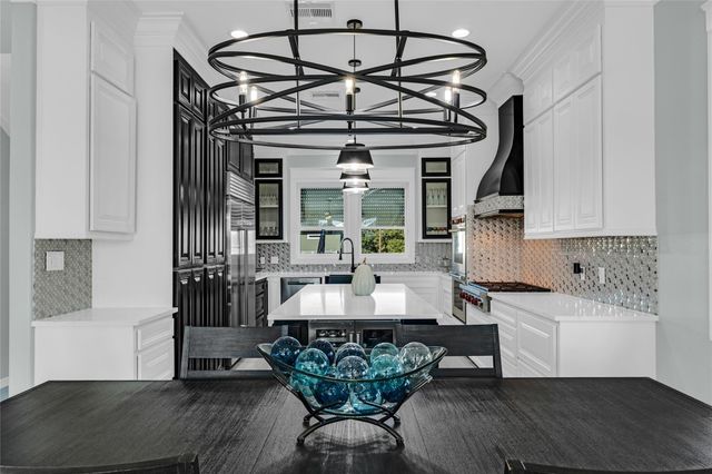 16529 Tampico Way, Jamaica Beach, TX 77554