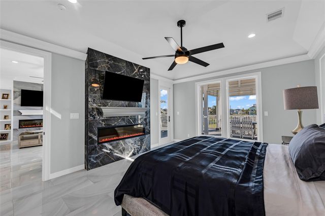 16529 Tampico Way, Jamaica Beach, TX 77554