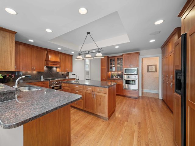 1115 Forest Avenue, Wilmette, IL 60091