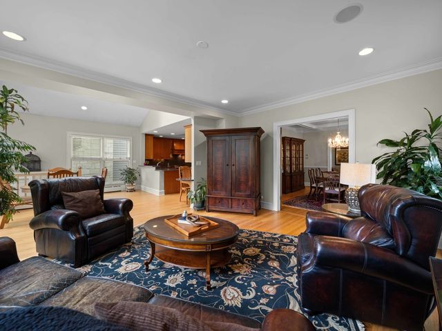 1115 Forest Avenue, Wilmette, IL 60091