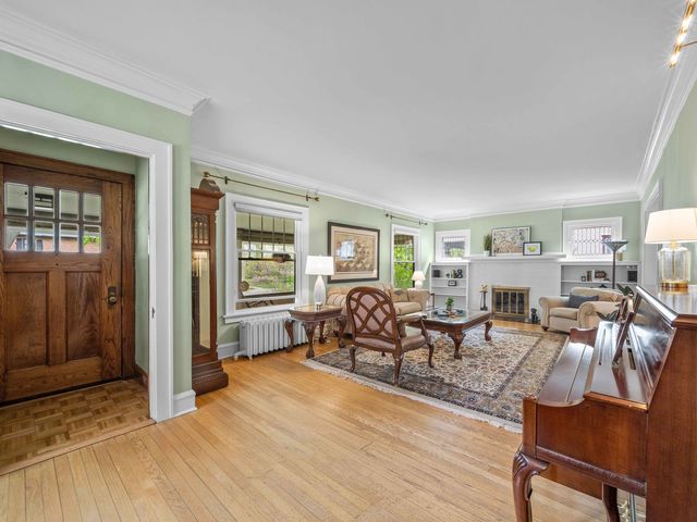 1115 Forest Avenue, Wilmette, IL 60091