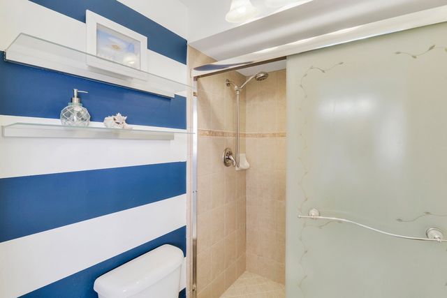 127 Old Meadow Way, Palm Beach Gardens, FL 33418