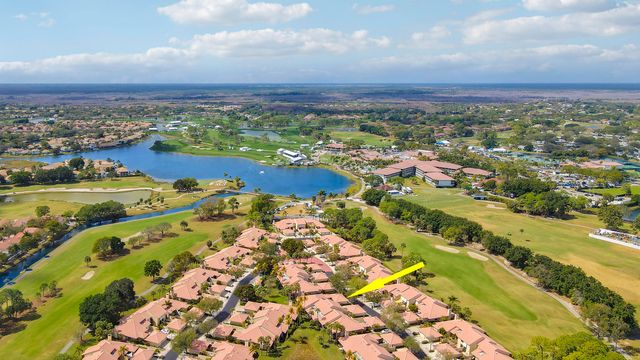 127 Old Meadow Way, Palm Beach Gardens, FL 33418