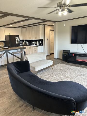 997 Barton Lane, Gatesville, TX 76528