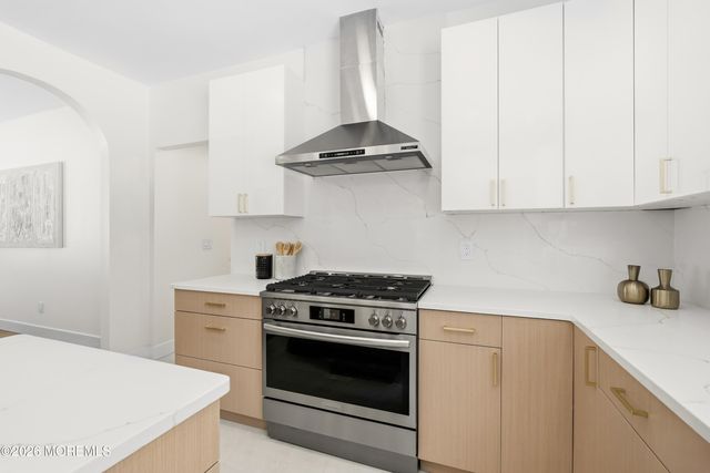 20 Overlook Drive, Jackson, NJ 08527