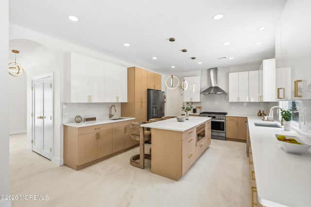 20 Overlook Drive, Jackson, NJ 08527