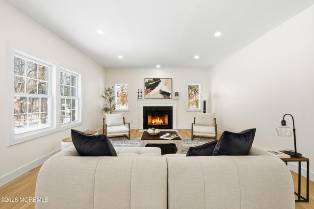 20 Overlook Drive, Jackson, NJ 08527