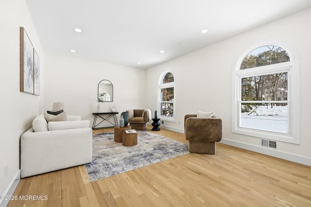 20 Overlook Drive, Jackson, NJ 08527