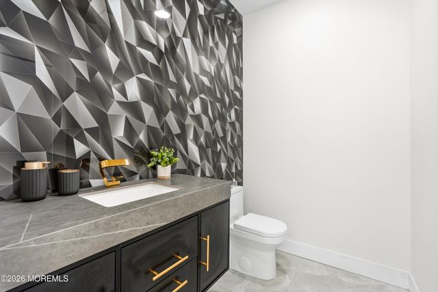 20 Overlook Drive, Jackson, NJ 08527