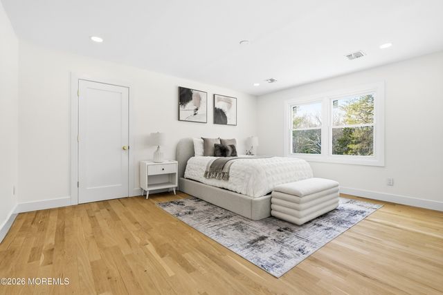 20 Overlook Drive, Jackson, NJ 08527