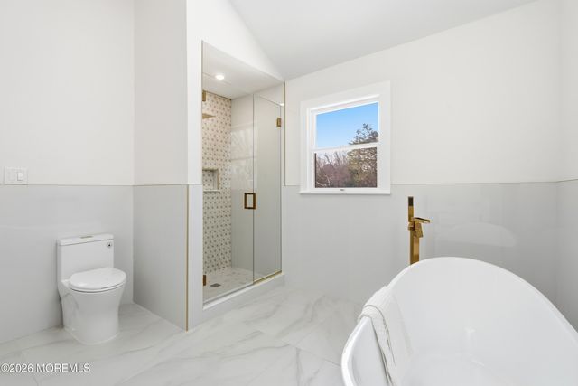 20 Overlook Drive, Jackson, NJ 08527