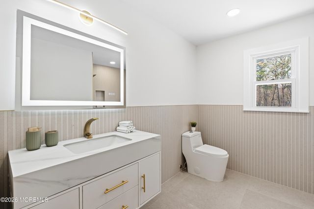 20 Overlook Drive, Jackson, NJ 08527