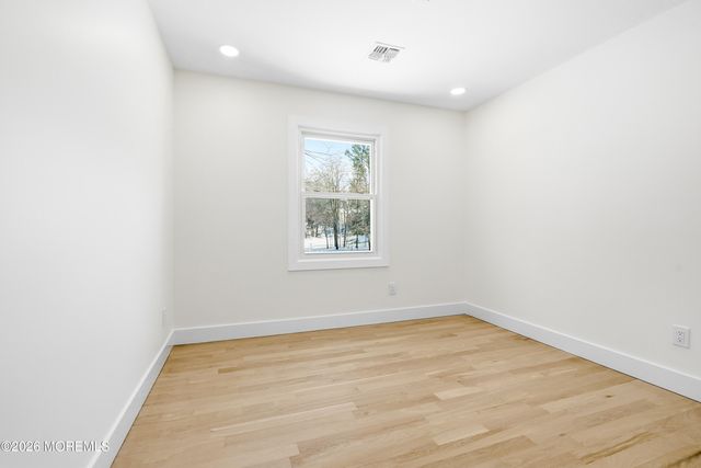 20 Overlook Drive, Jackson, NJ 08527