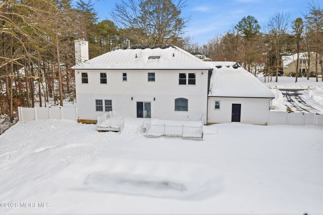 20 Overlook Drive, Jackson, NJ 08527