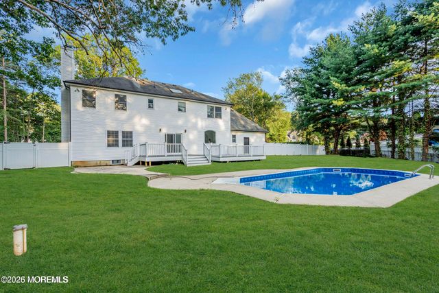 20 Overlook Drive, Jackson, NJ 08527