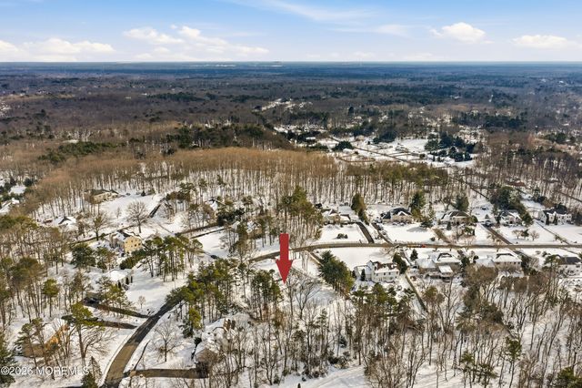 20 Overlook Drive, Jackson, NJ 08527