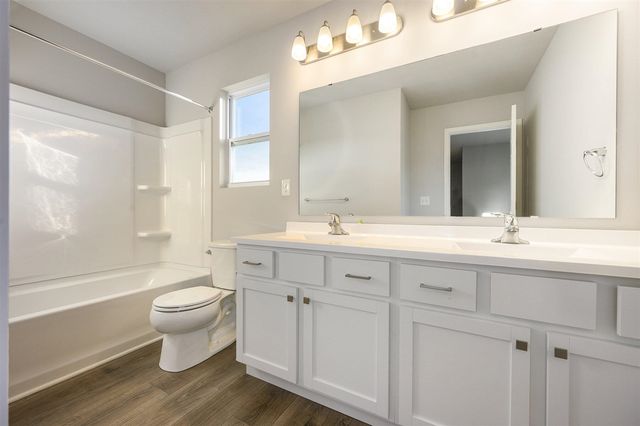 48265 Silver Oaks West, Mattawan, MI 49071