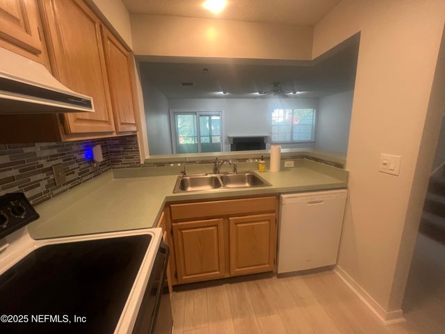 1535 SUMMER SANDS Drive, Neptune Beach, FL 32266