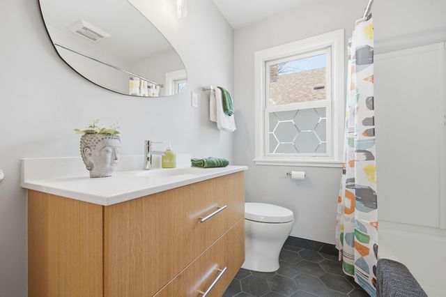 5256 37th Avenue S, Minneapolis, MN 55417