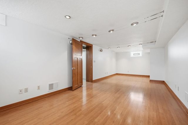 5256 37th Avenue S, Minneapolis, MN 55417