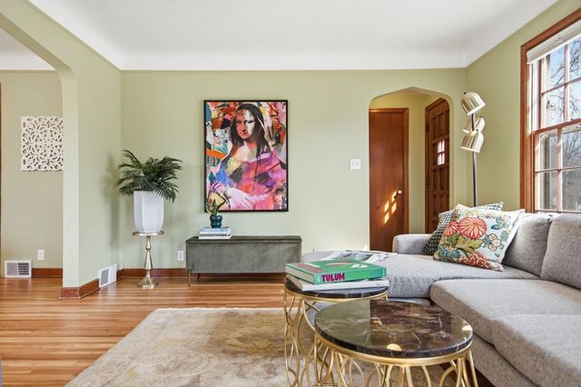 5256 37th Avenue S, Minneapolis, MN 55417