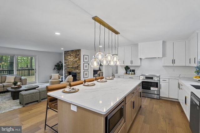 11006 VALLEY HEIGHTS DR, Owings Mills, MD 21117