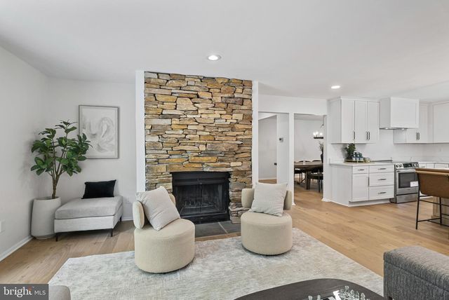 11006 VALLEY HEIGHTS DR, Owings Mills, MD 21117