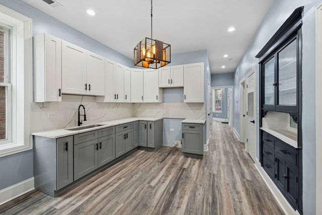 2433 S Harding Avenue, Chicago, IL 60623