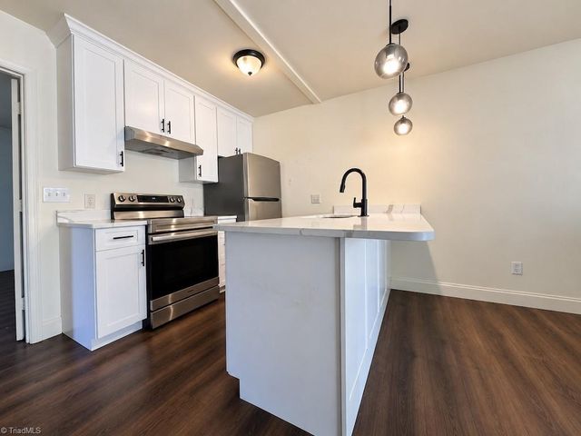 235 Corona Street 303, Winston-salem, NC 27103