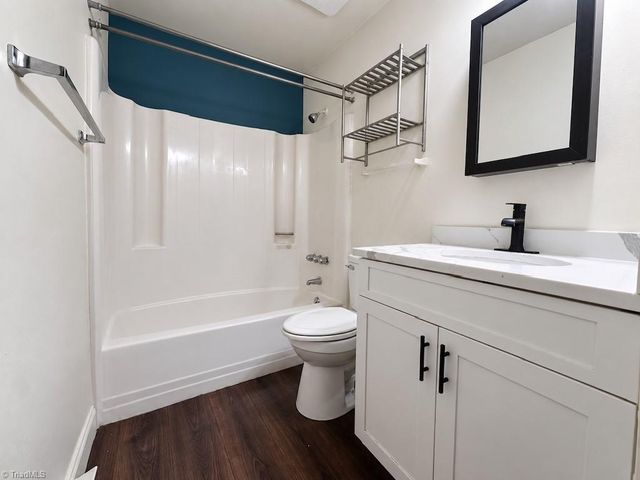 235 Corona Street 303, Winston-salem, NC 27103