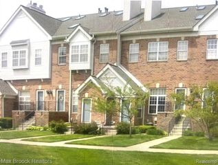 1627 Campau Farms Cir # 1 7/10, Detroit, MI 48207