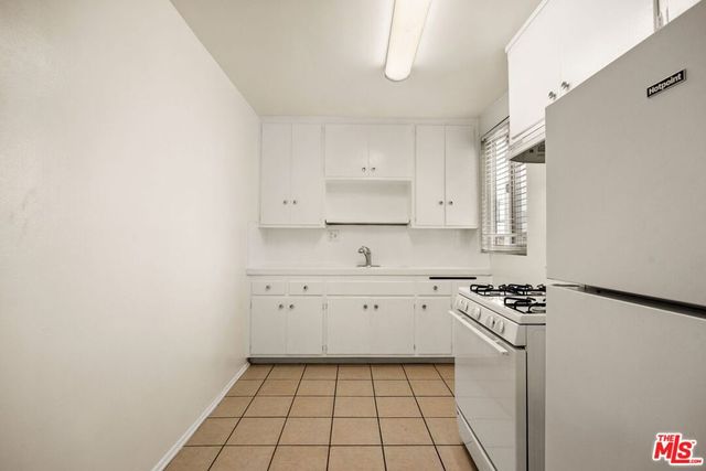 161 W Channel Road 4, Santa Monica, CA 90402