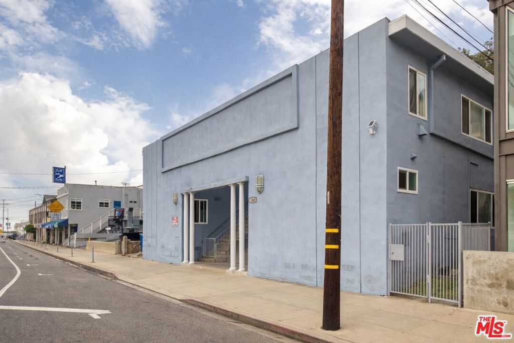 161 W Channel Road 4, Santa Monica, CA 90402