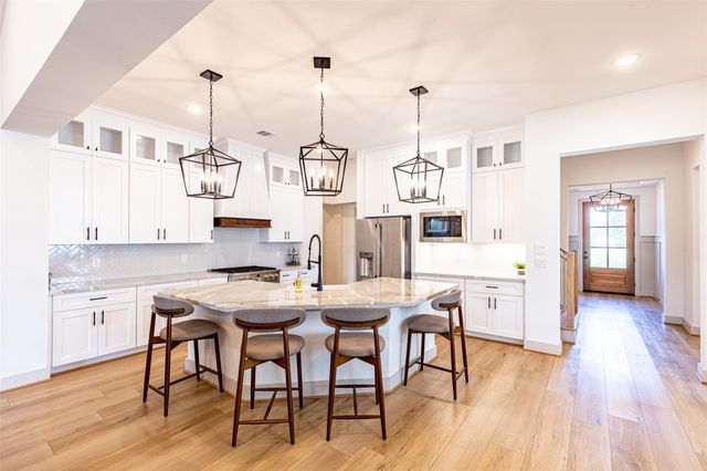 11705 Grandview Drive, Montgomery, TX 77356