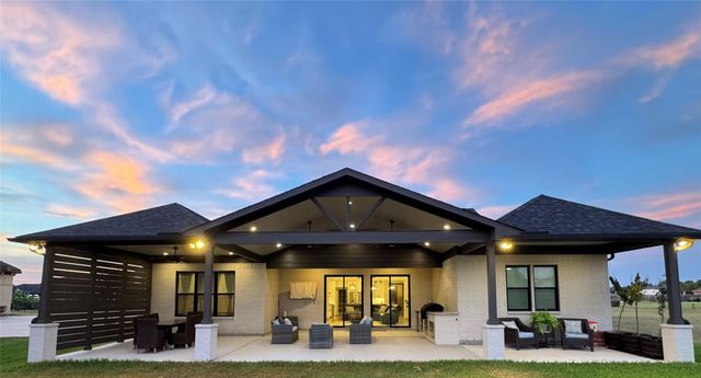 11705 Grandview Drive, Montgomery, TX 77356
