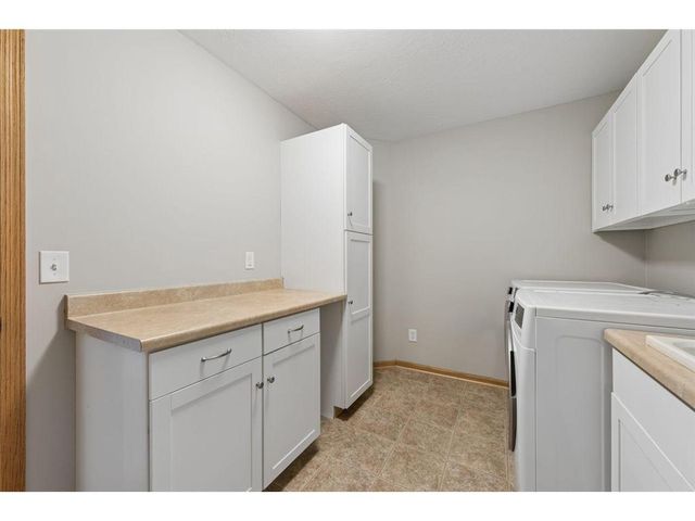 4416 Coachman Lane, Prior Lake, MN 55372