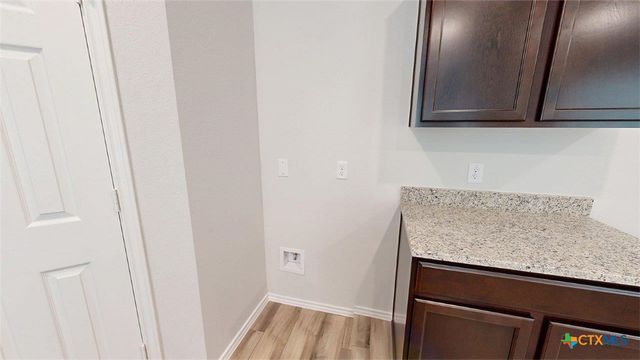 421 Hector Loop, Georgetown, TX 78626