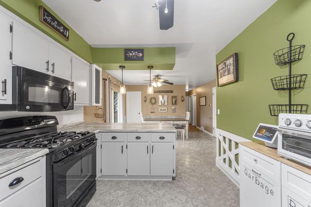 827 Fancher ROAD, Mount Pleasant, WI 53406