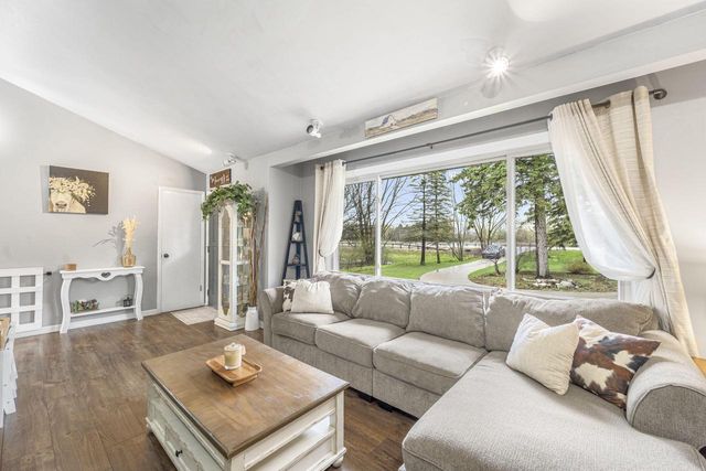 827 Fancher ROAD, Mount Pleasant, WI 53406
