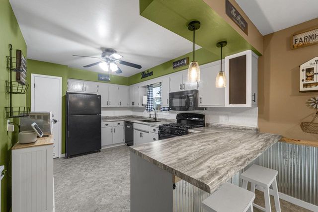 827 Fancher ROAD, Mount Pleasant, WI 53406