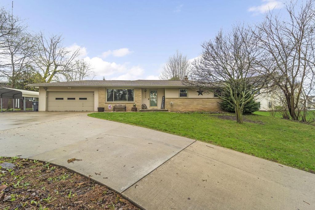 827 Fancher ROAD, Mount Pleasant, WI 53406