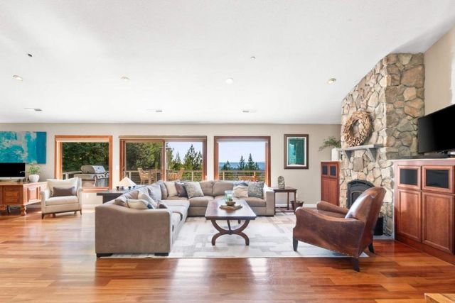 24101 Mountain Charlie Road, Los Gatos, CA 95033