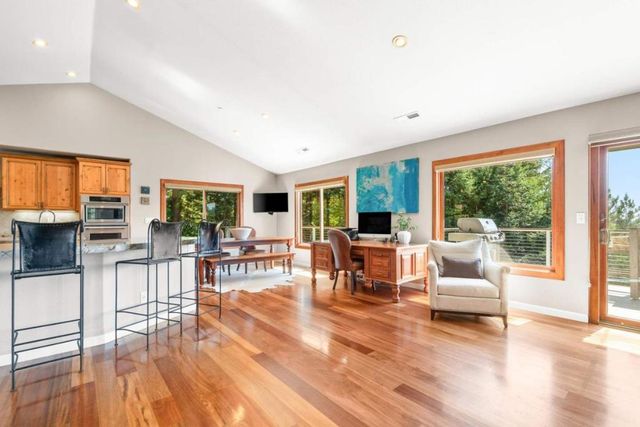 24101 Mountain Charlie Road, Los Gatos, CA 95033